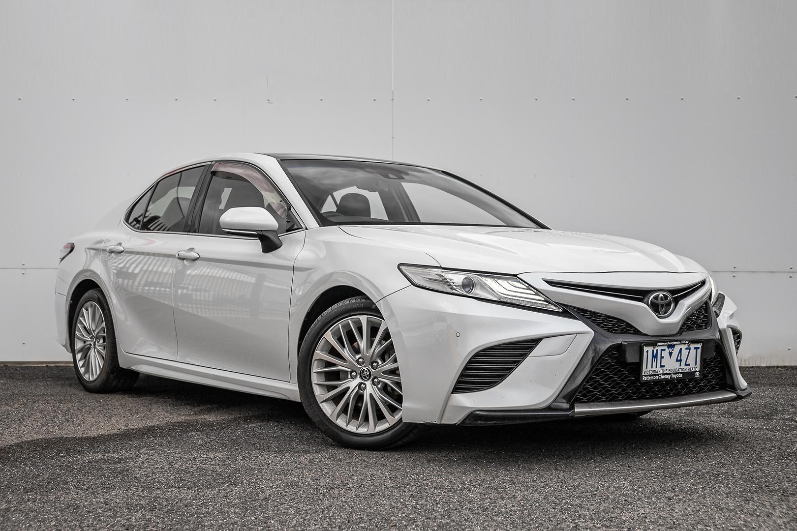 2017 Toyota Camry SL in White