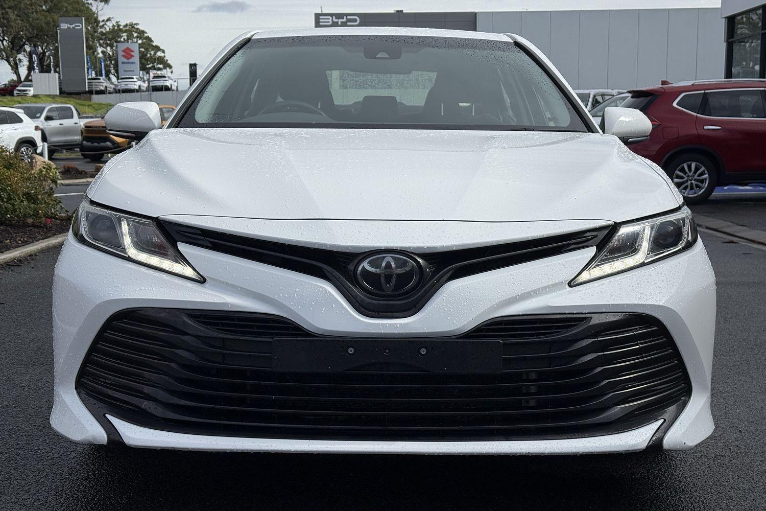2019 Toyota Camry Ascent in White