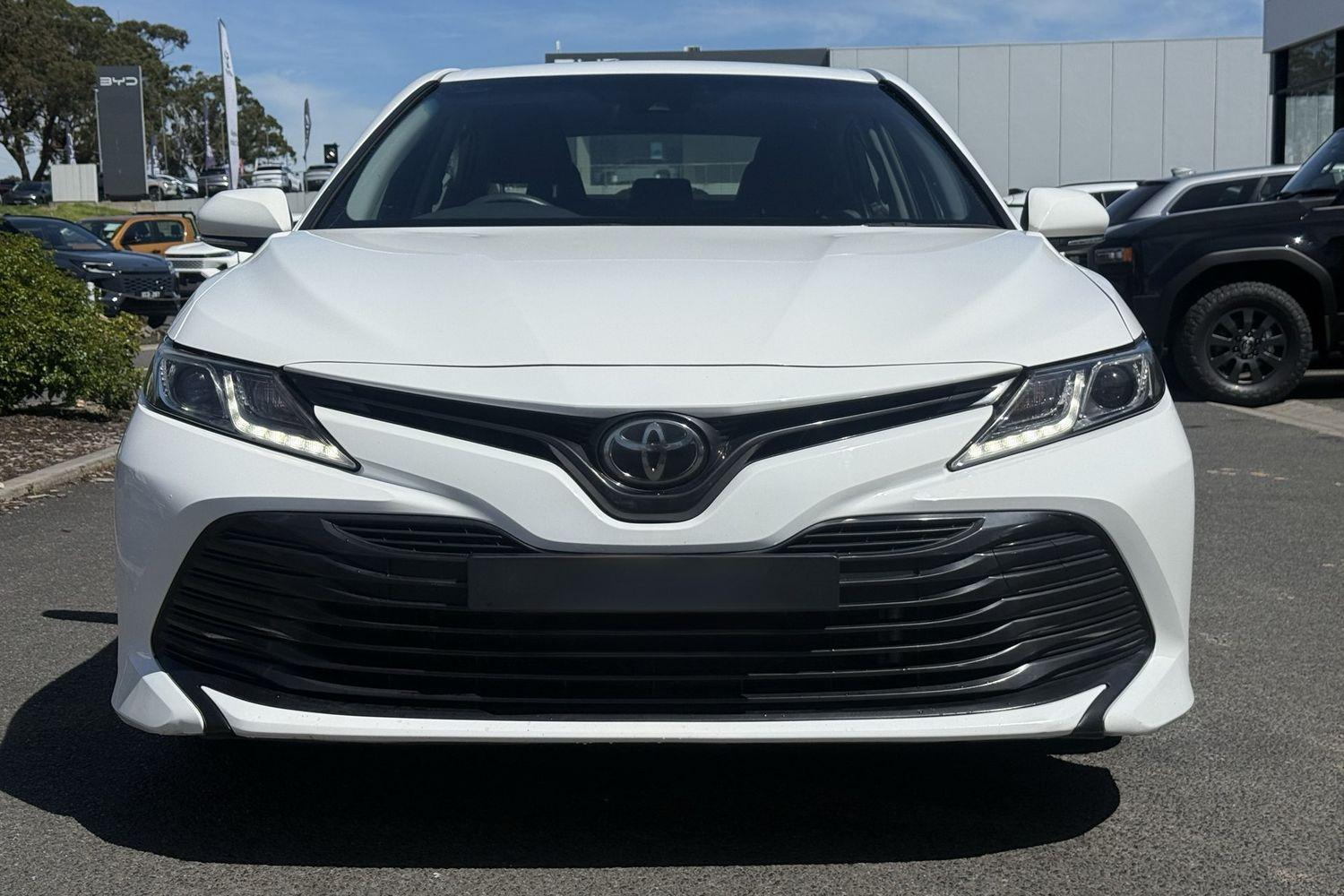 2019 Toyota Camry Ascent in White