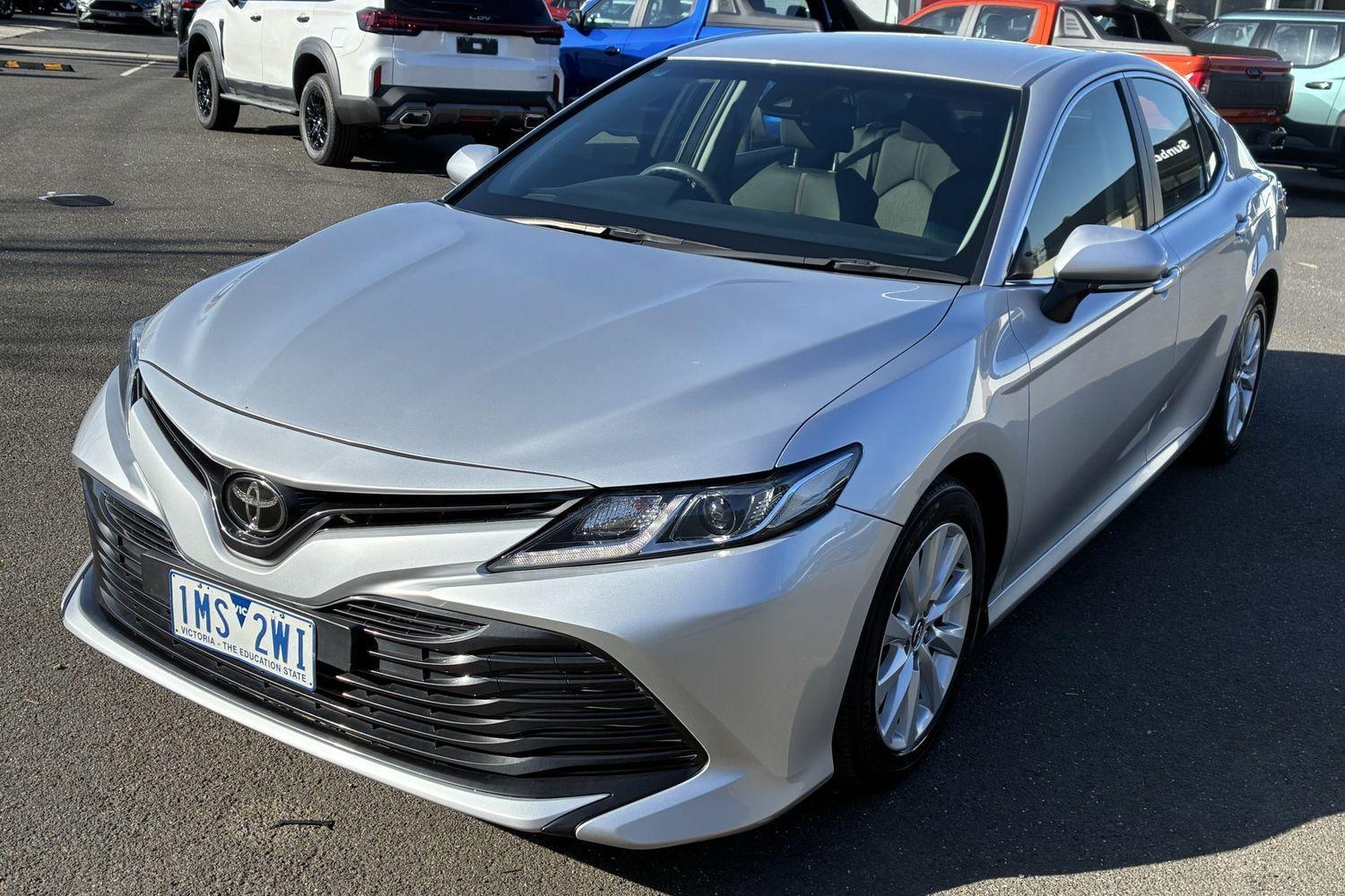 2018 Toyota Camry Ascent in Silver