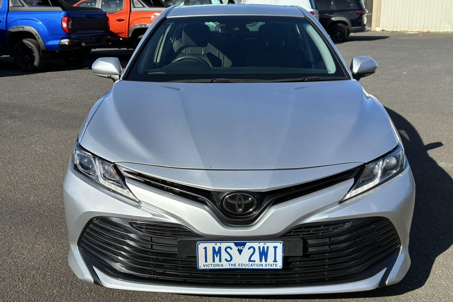 2018 Toyota Camry Ascent in Silver