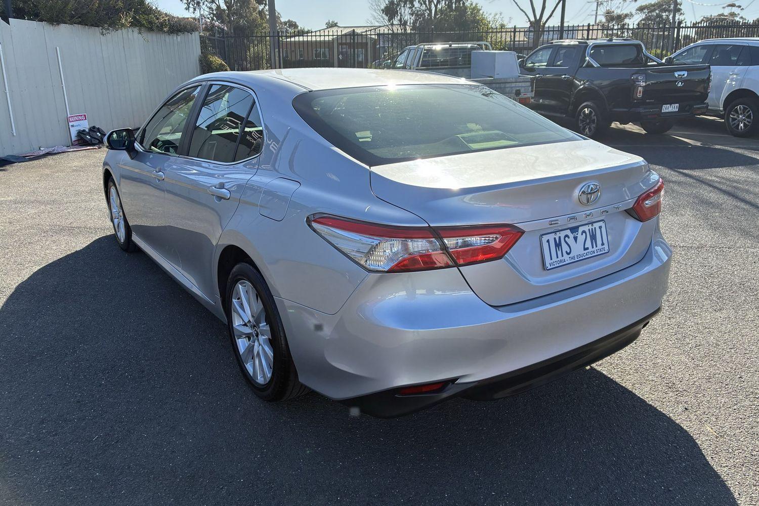 2018 Toyota Camry Ascent in Silver