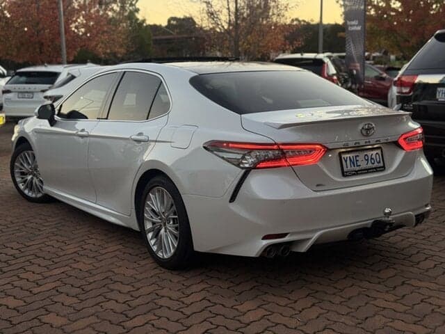 2019 Toyota Camry SL in White