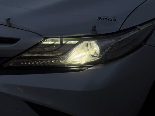 2019 Toyota Camry SL in White
