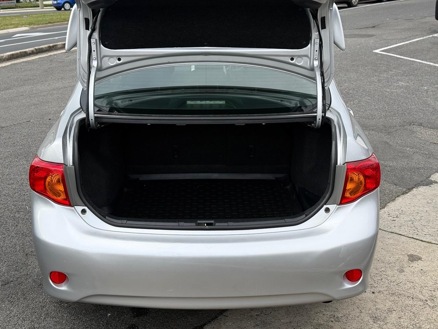 2008 Toyota Corolla Ascent Sport in Silver