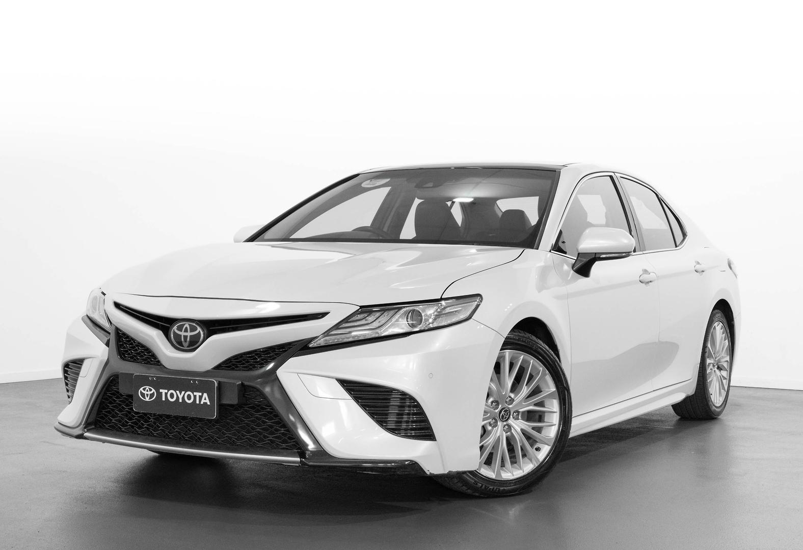 2019 Toyota Camry SL in White