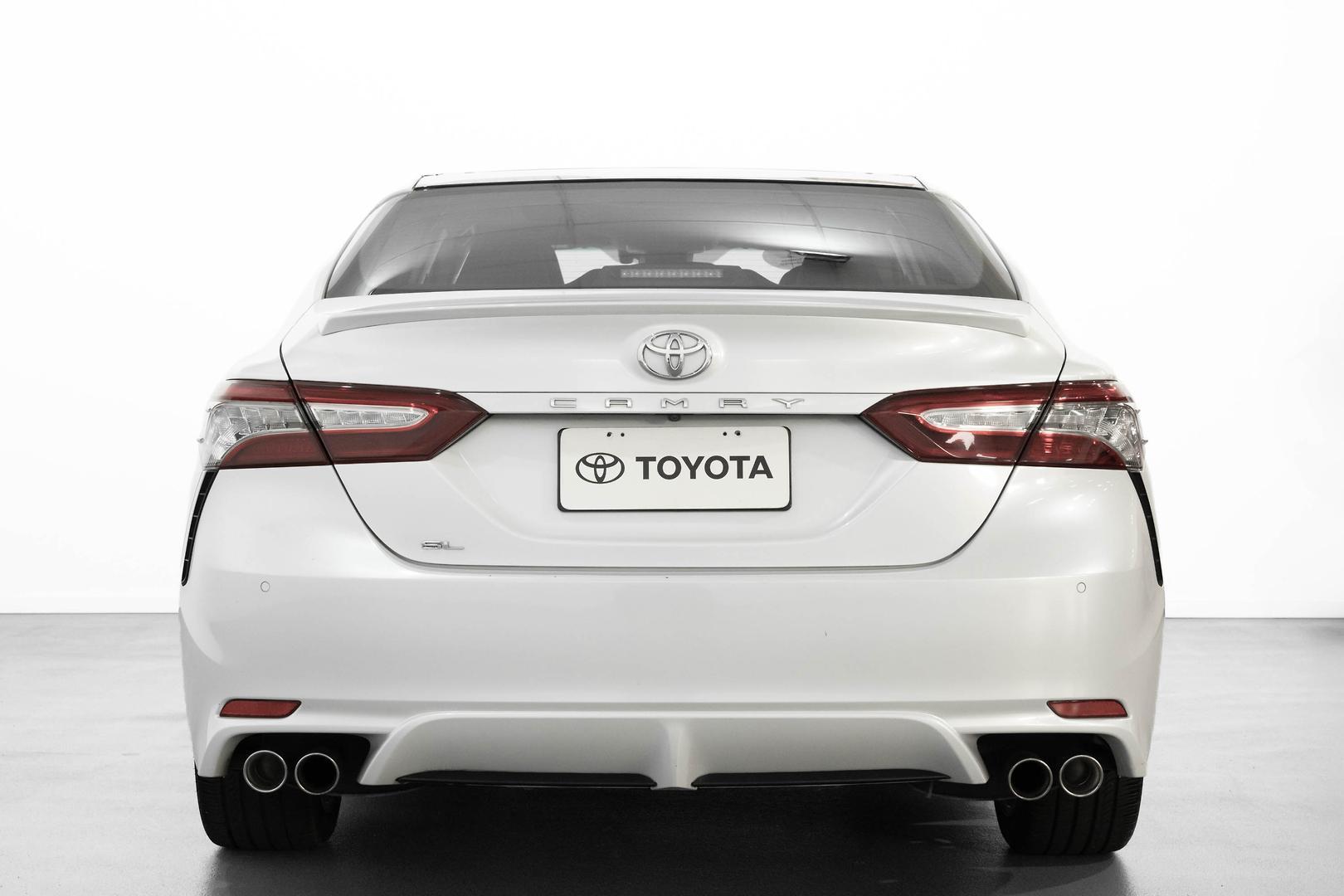 2019 Toyota Camry SL in White