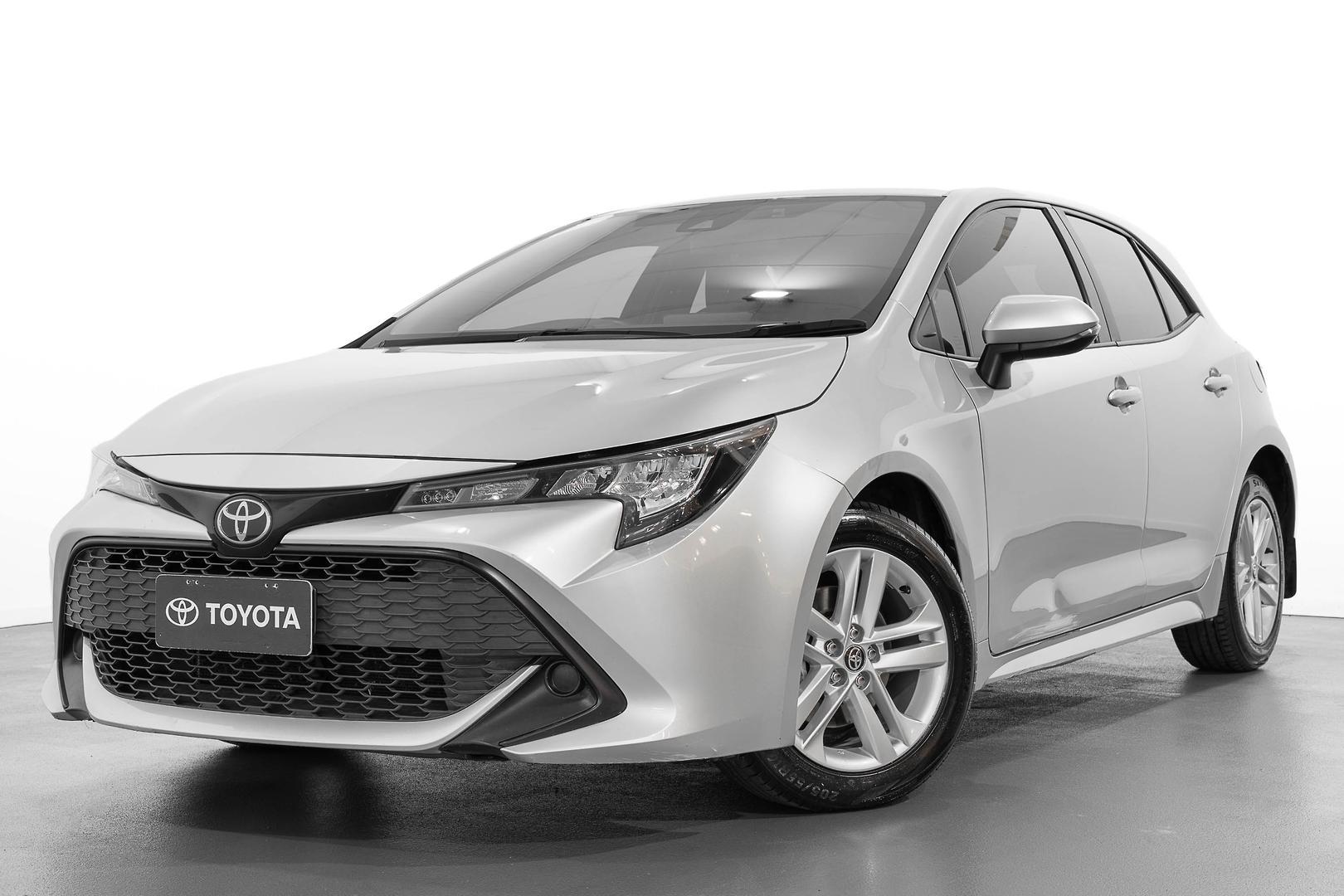2020 Toyota Corolla Ascent Sport in Silver