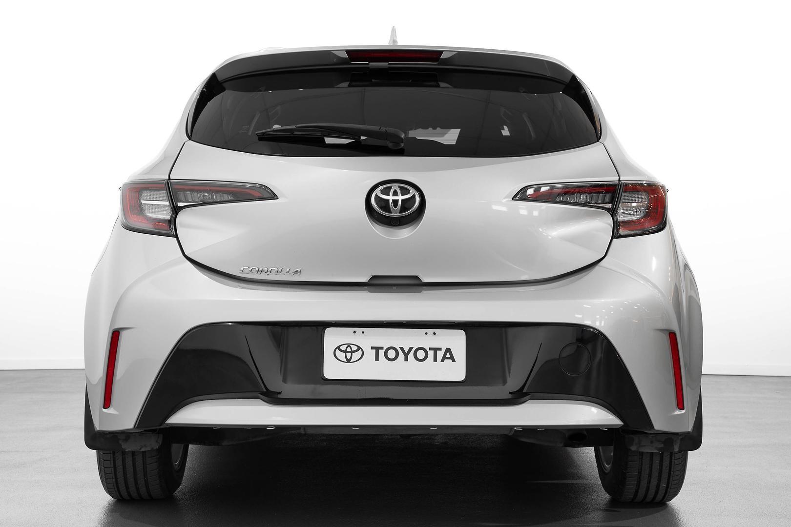 2020 Toyota Corolla Ascent Sport in Silver