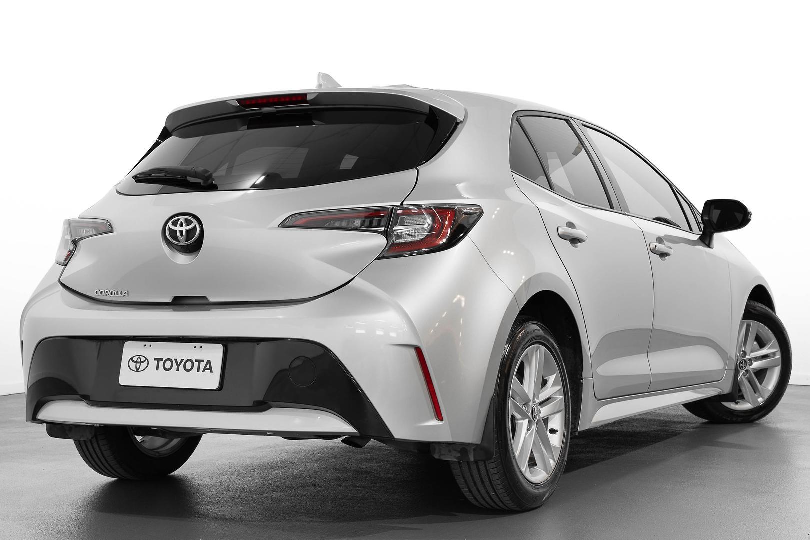 2020 Toyota Corolla Ascent Sport in Silver