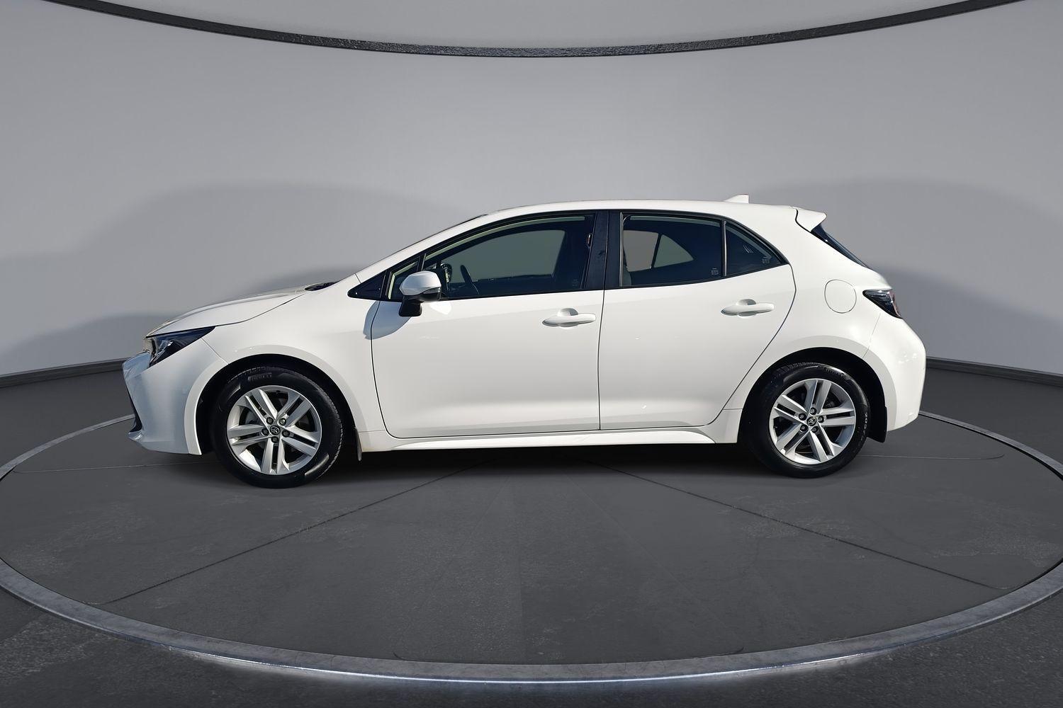 2021 Toyota Corolla Ascent Sport in White