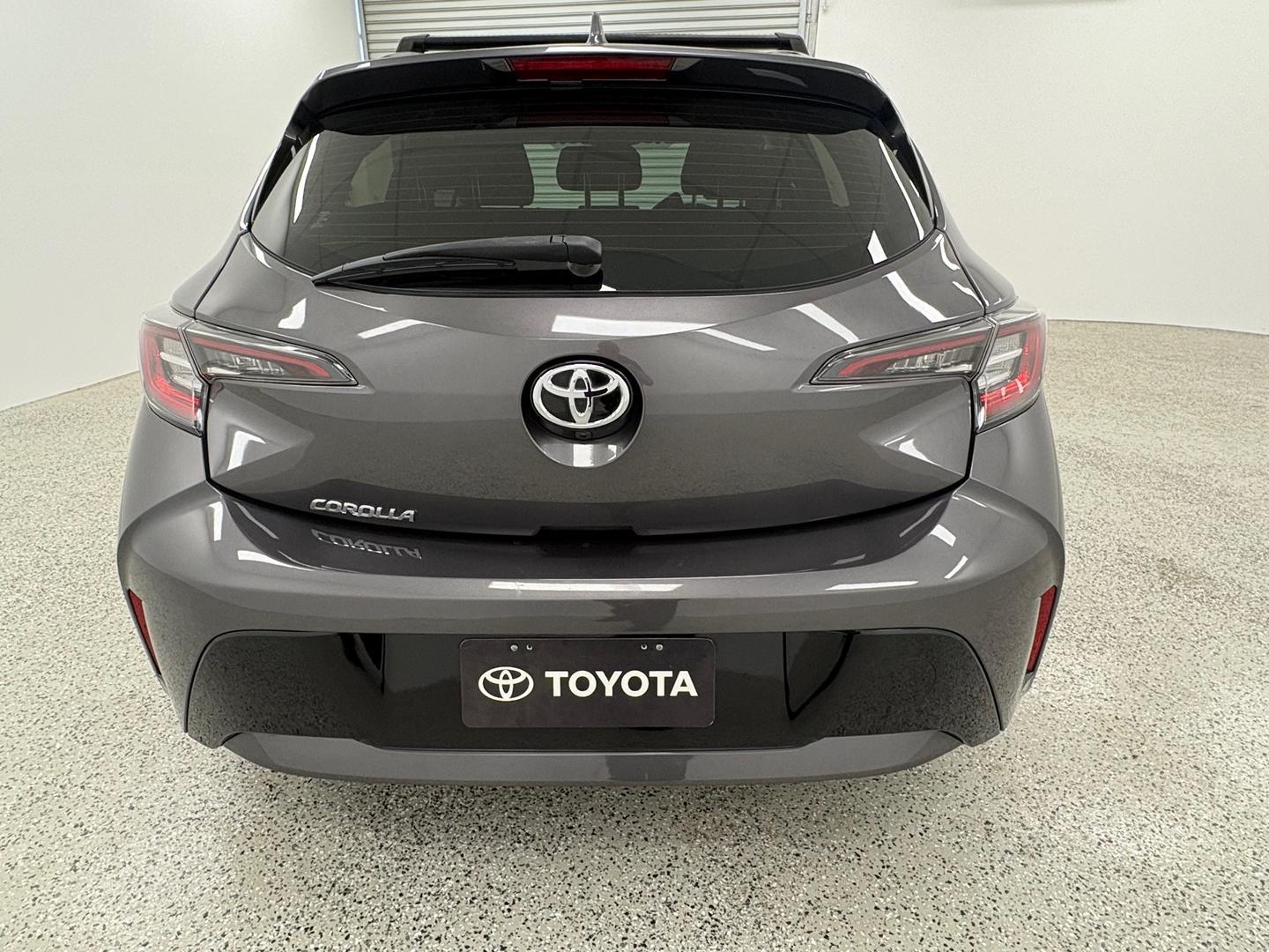 2020 Toyota Corolla Ascent Sport in Silver