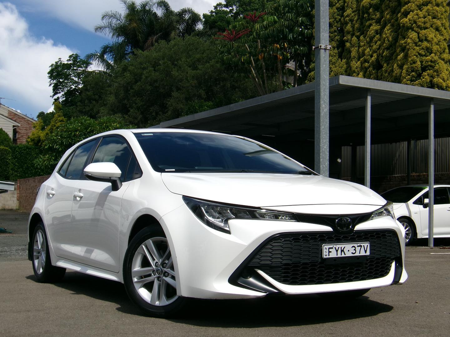2020 Toyota Corolla Ascent Sport in White