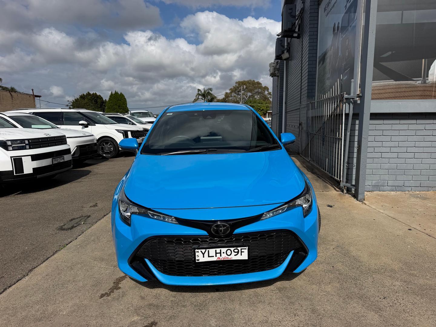 2021 Toyota Corolla Ascent Sport in Blue