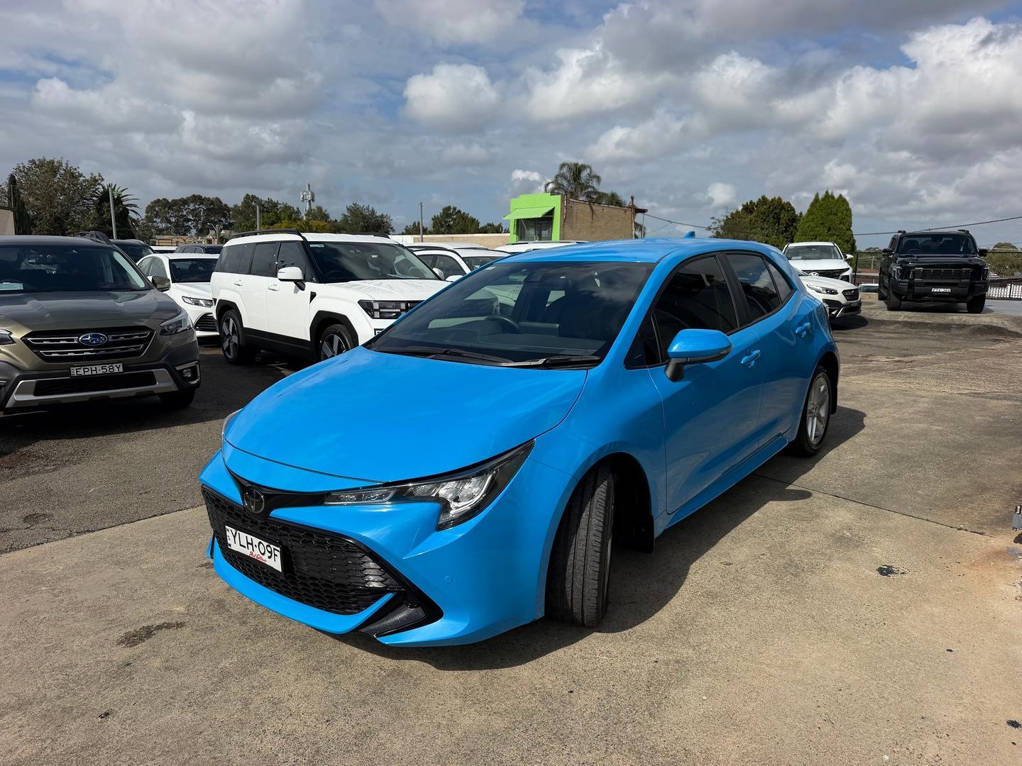 2021 Toyota Corolla Ascent Sport in Blue