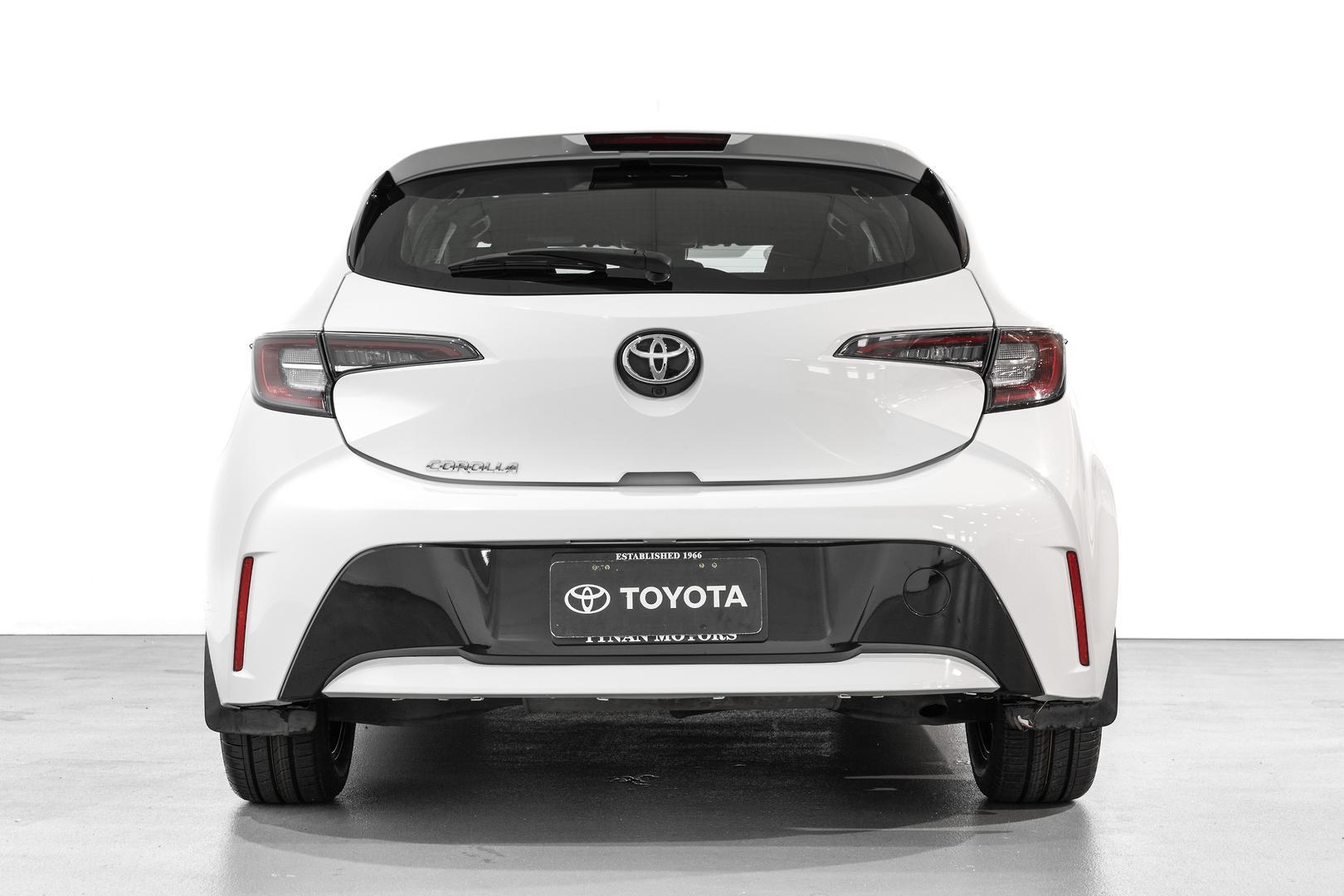 2022 Toyota Corolla Ascent Sport in White