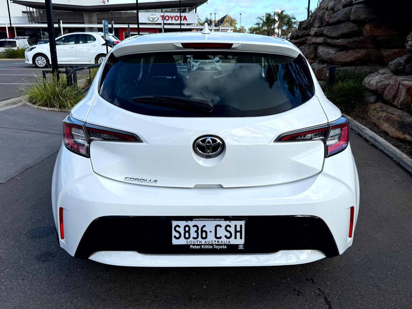 2022 Toyota Corolla Ascent Sport in White