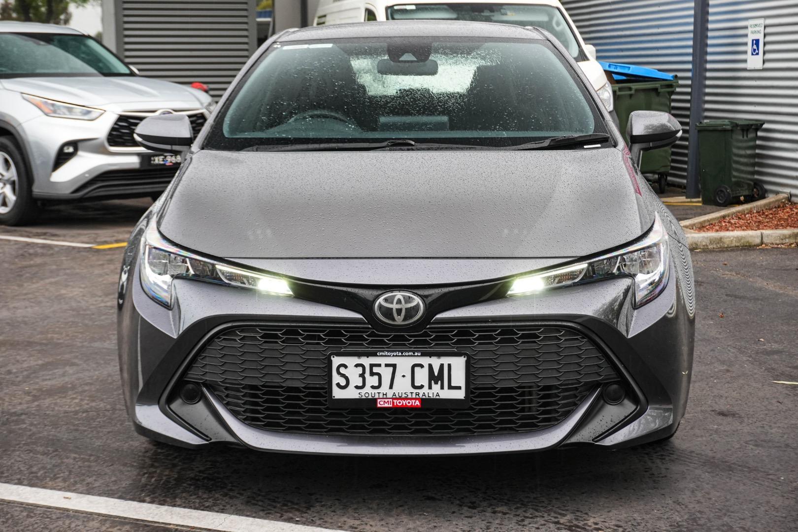 2021 Toyota Corolla Ascent Sport in Silver