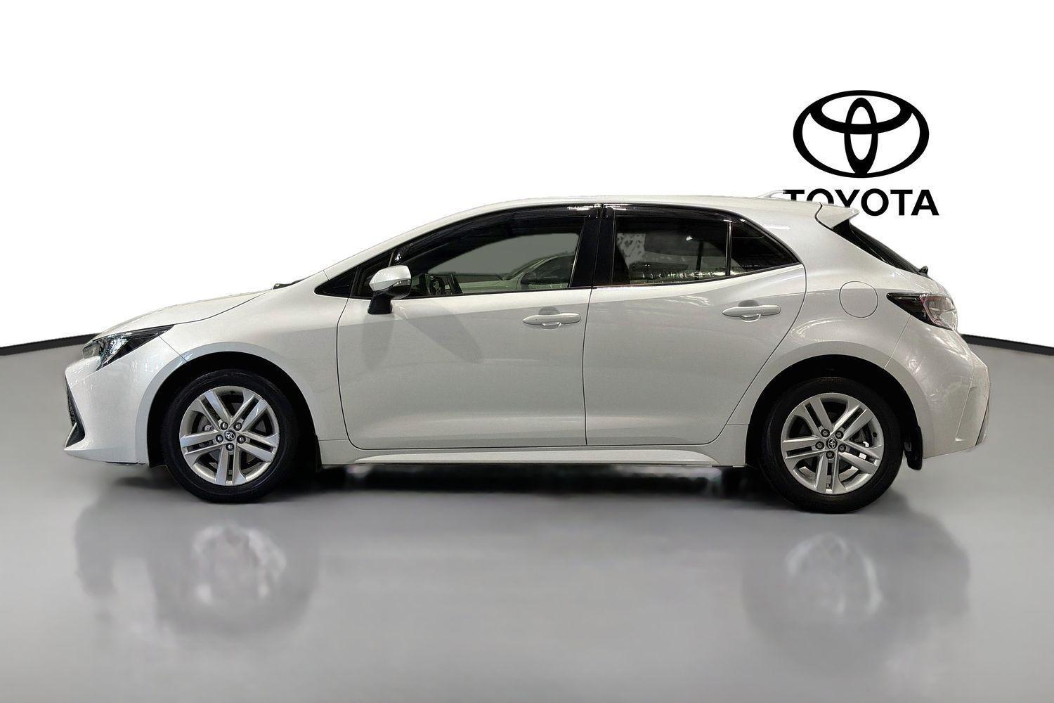 2021 Toyota Corolla Ascent Sport in White