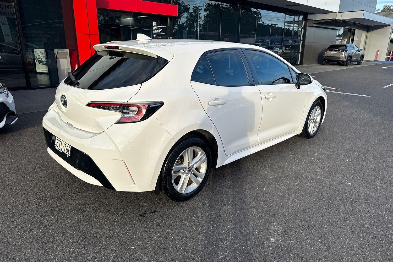 2020 Toyota Corolla Ascent Sport in White