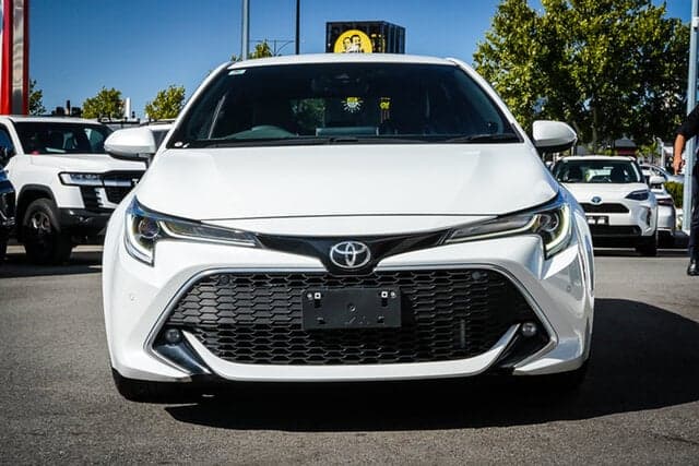 2021 Toyota Corolla ZR in White