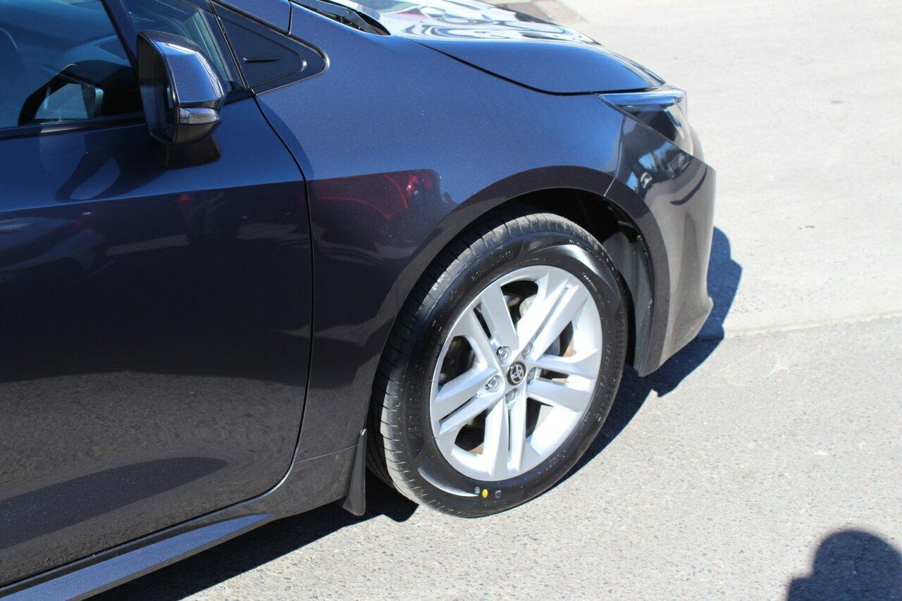 2021 Toyota Corolla Ascent Sport in Silver