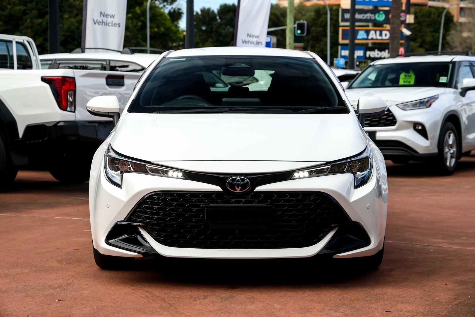 2023 Toyota Corolla Ascent Sport in White