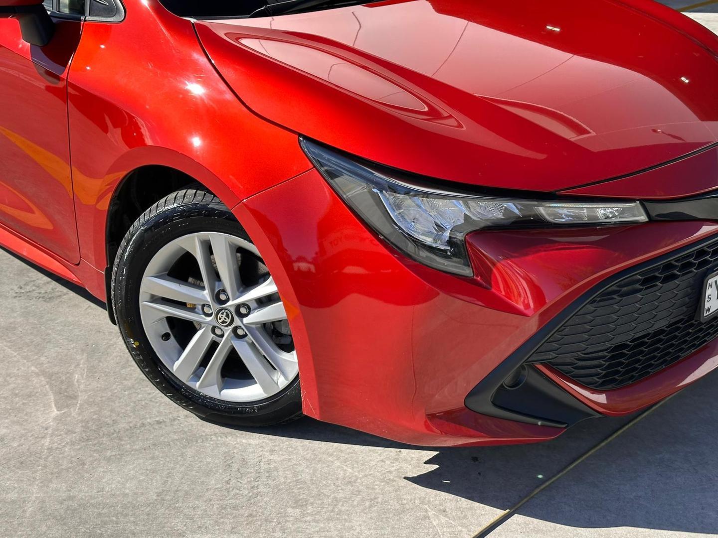 2019 Toyota Corolla Ascent Sport in Red