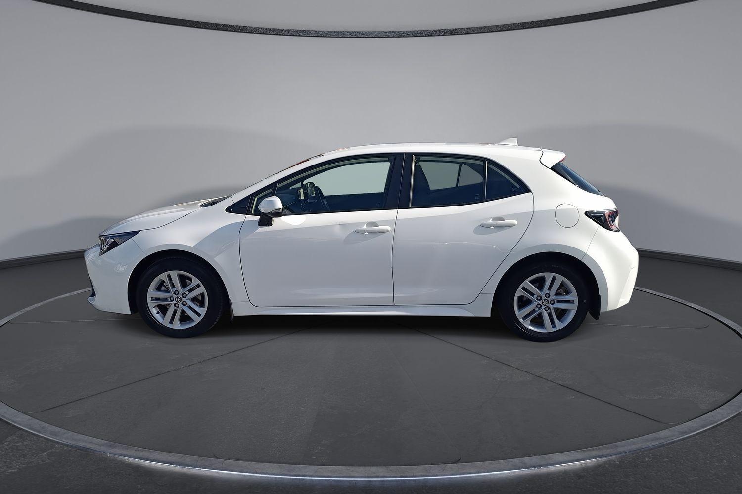 2021 Toyota Corolla Ascent Sport in White