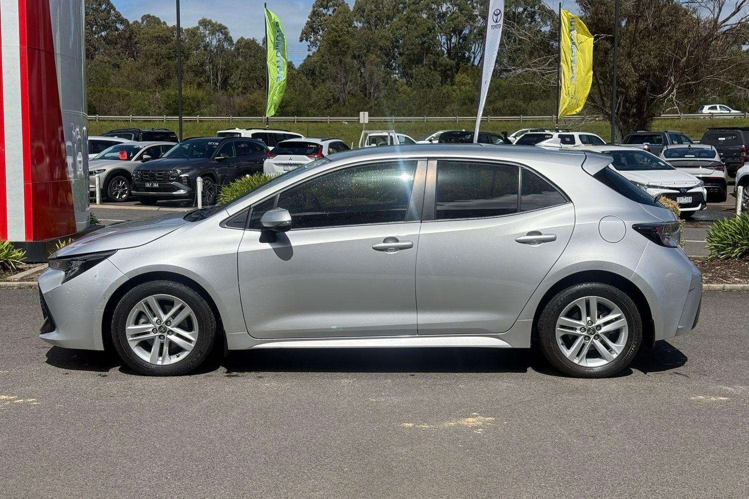 2020 Toyota Corolla Ascent Sport in Silver