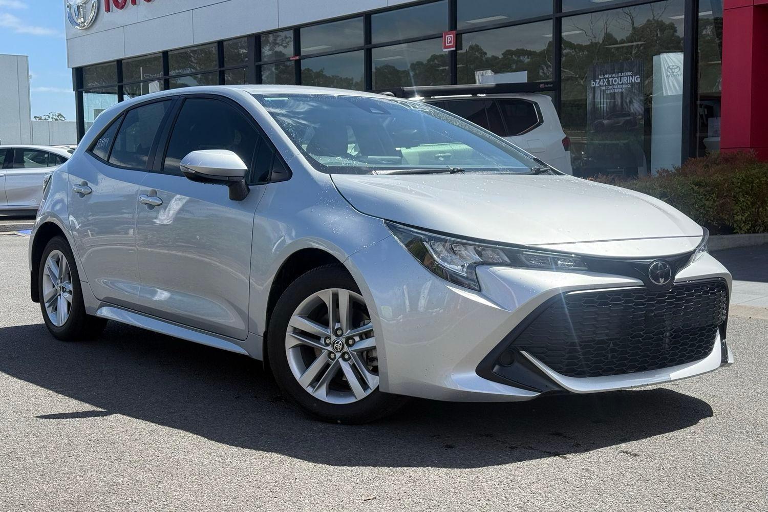 2020 Toyota Corolla Ascent Sport in Silver