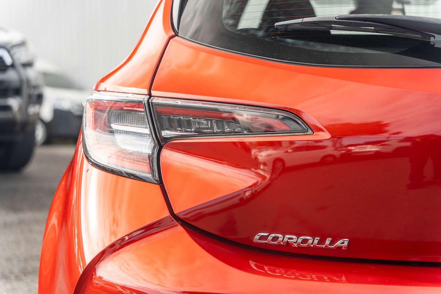 2018 Toyota Corolla Ascent Sport in Red