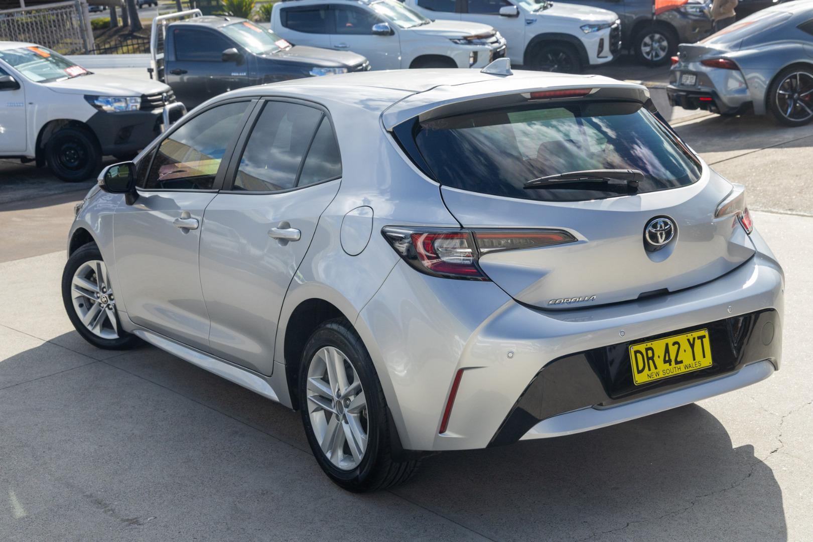 2018 Toyota Corolla Ascent Sport in Silver