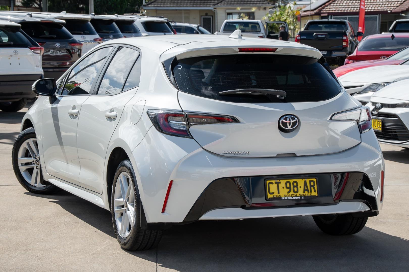 2018 Toyota Corolla Ascent Sport in White