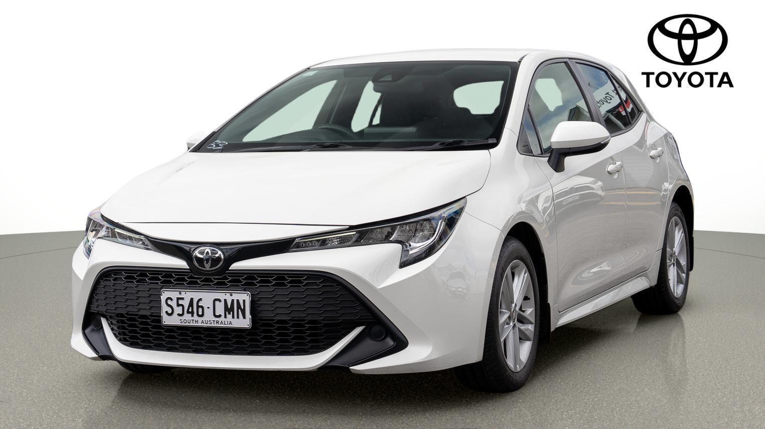 2018 Toyota Corolla Ascent Sport in White