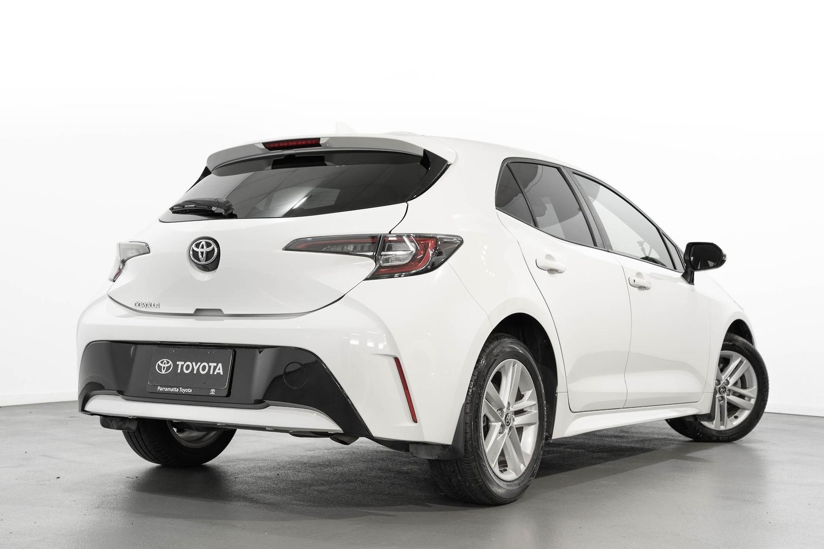 2019 Toyota Corolla Ascent Sport in White