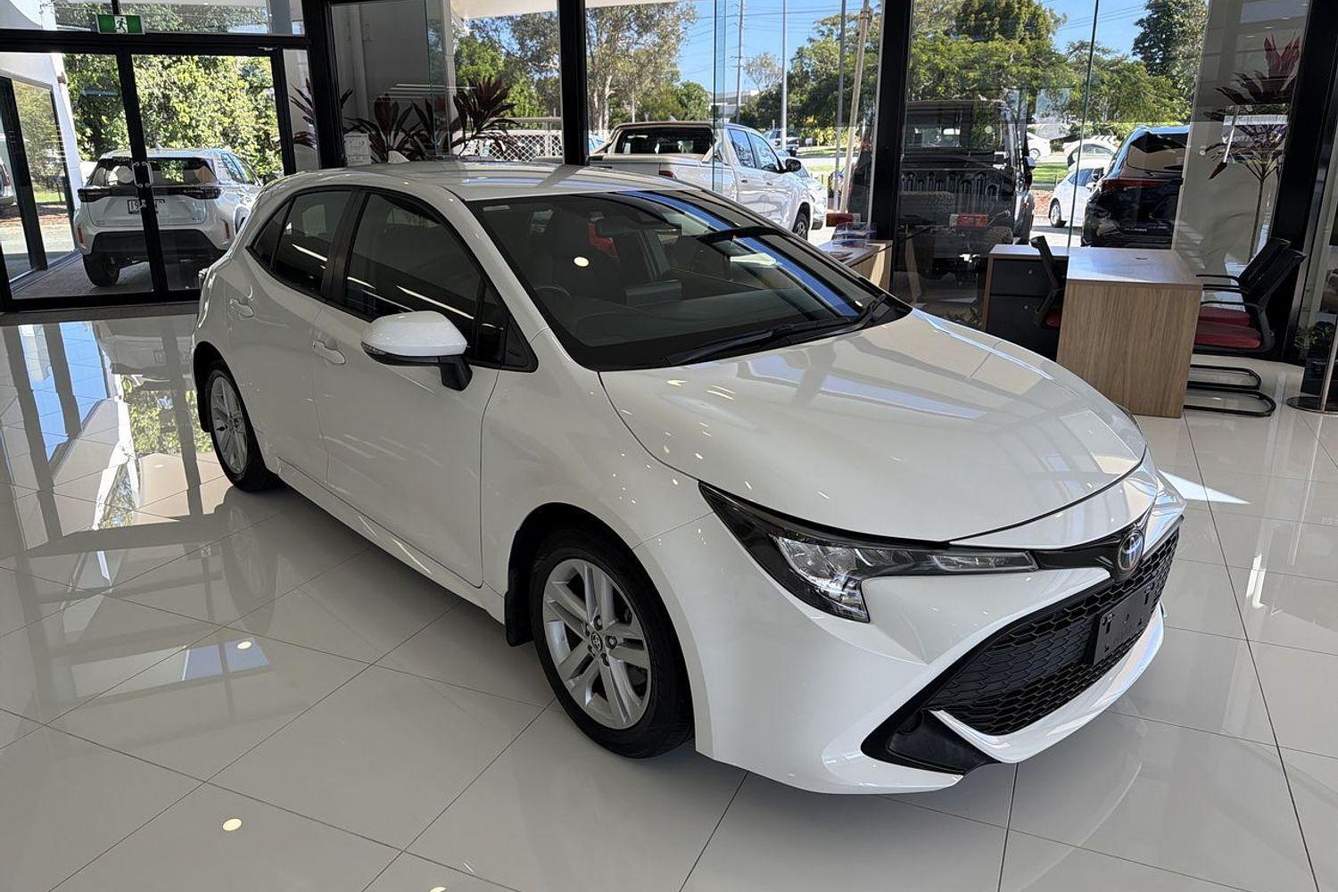 2019 Toyota Corolla Ascent Sport in White