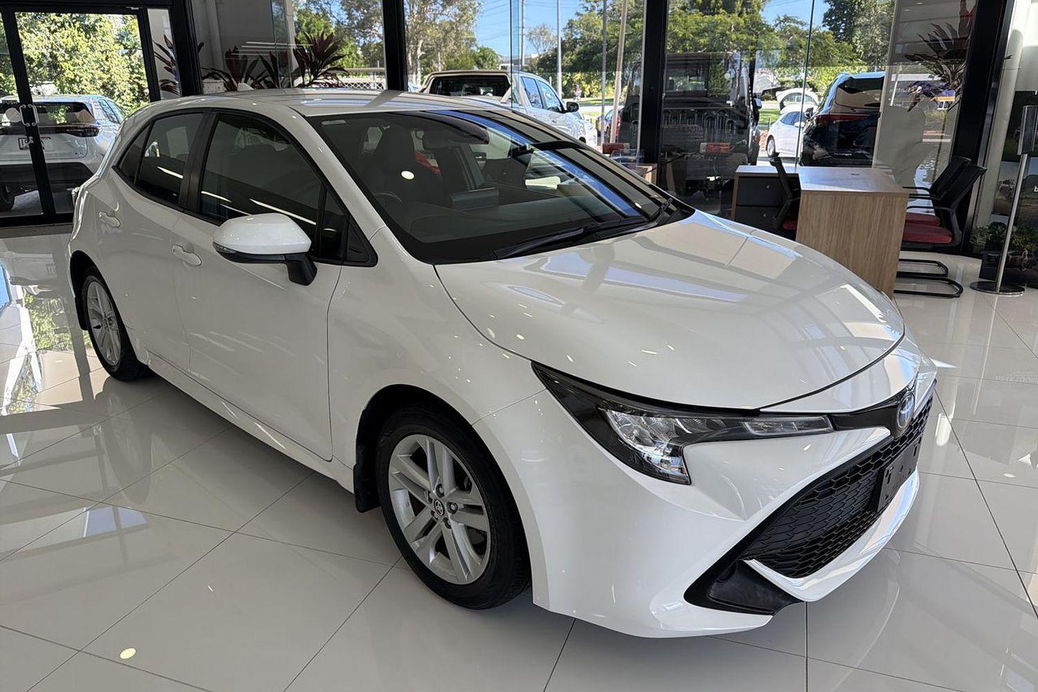 2019 Toyota Corolla Ascent Sport in White