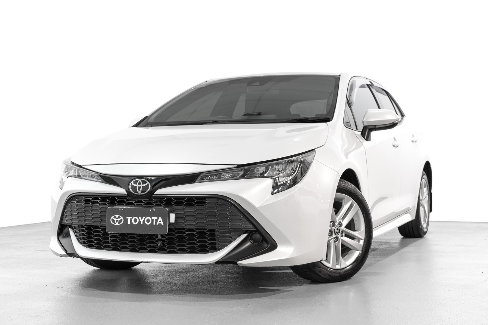 2022 Toyota Corolla Ascent Sport in White