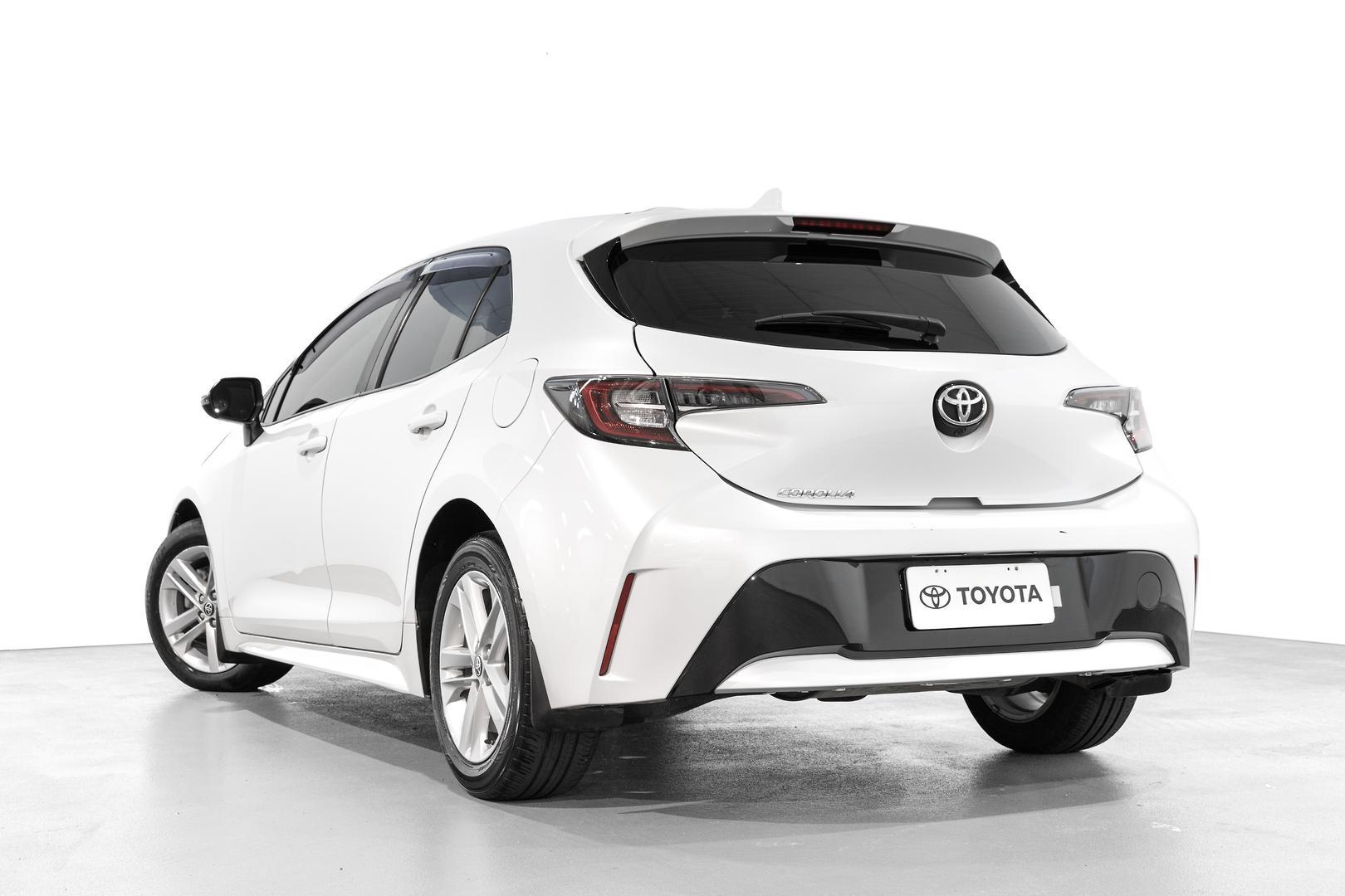 2022 Toyota Corolla Ascent Sport in White