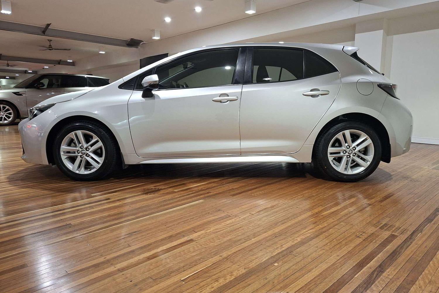 2021 Toyota Corolla Ascent Sport in Silver