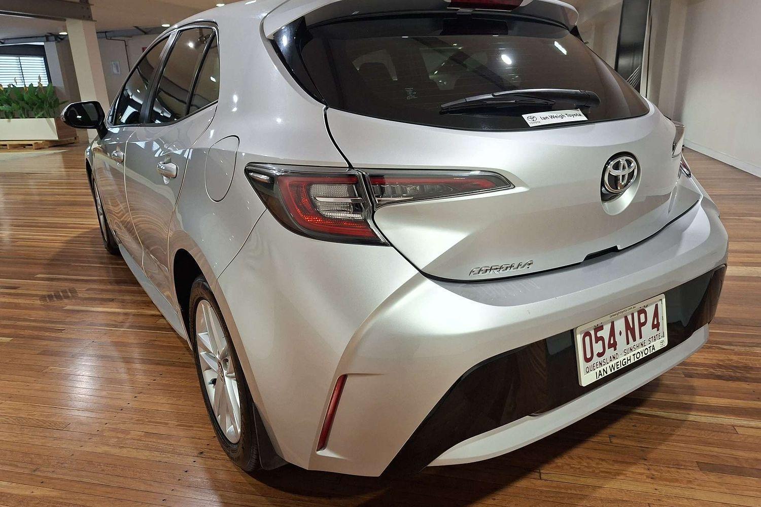 2021 Toyota Corolla Ascent Sport in Silver