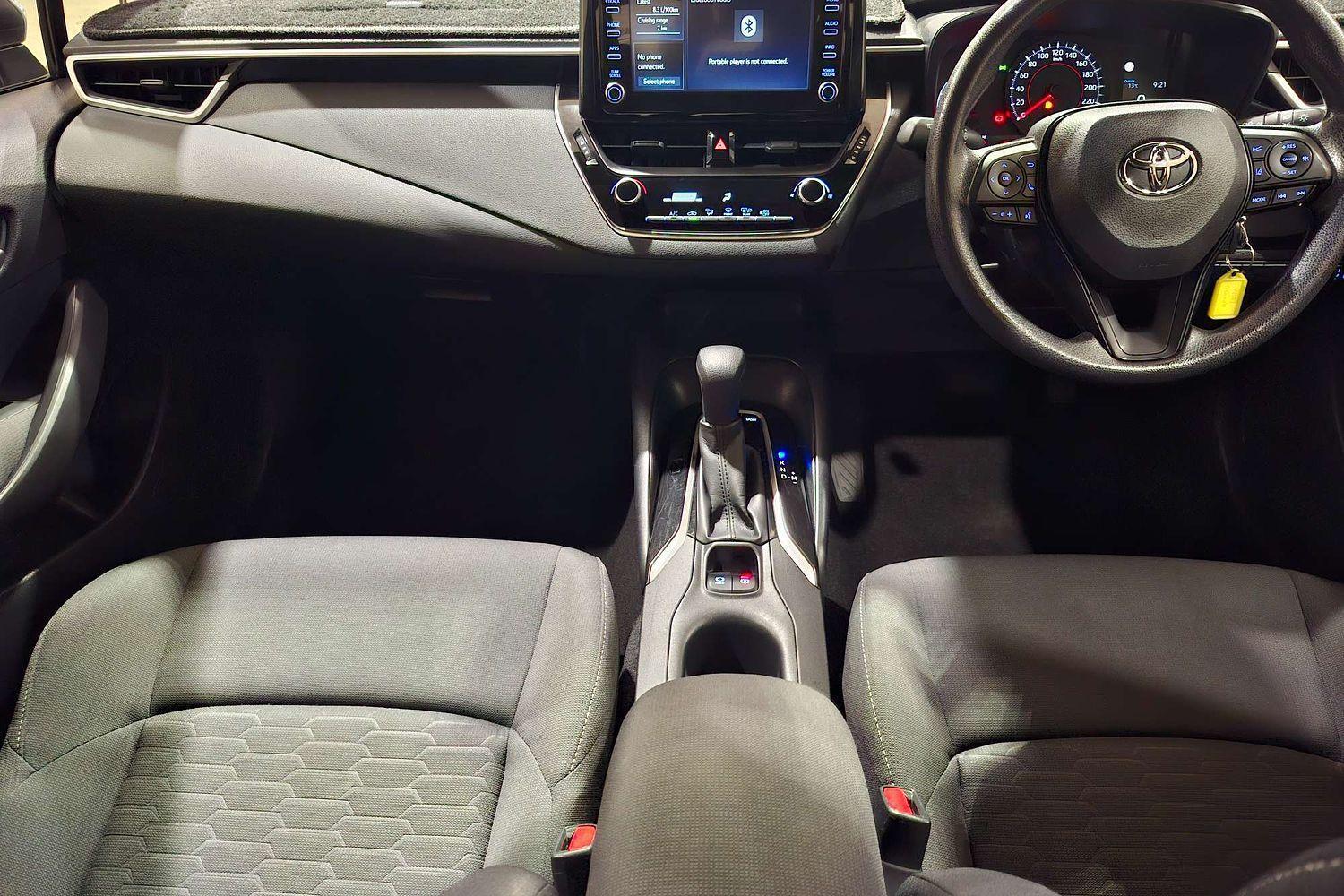 2021 Toyota Corolla Ascent Sport in Silver