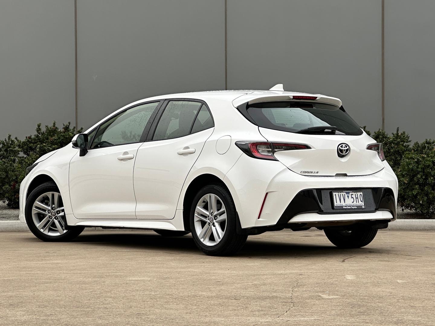 2022 Toyota Corolla Ascent Sport in White