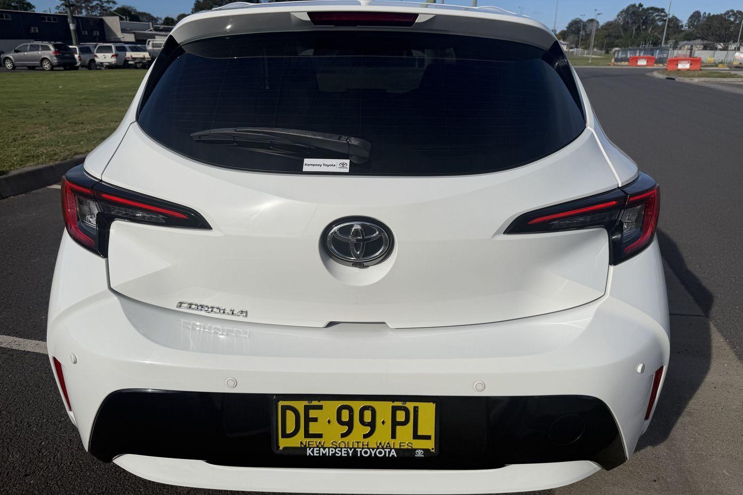 2022 Toyota Corolla Ascent Sport in White