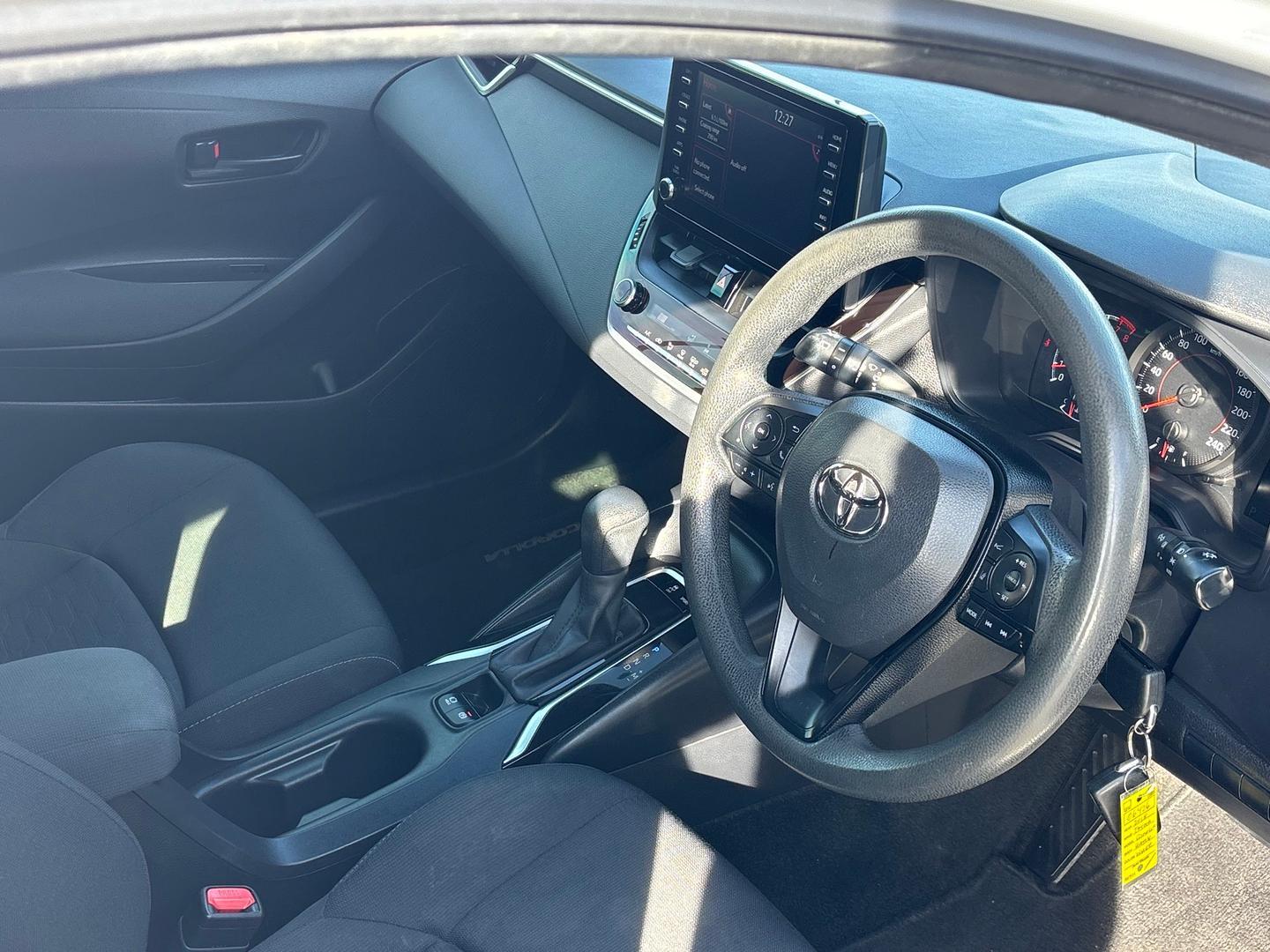2018 Toyota Corolla Ascent Sport in White