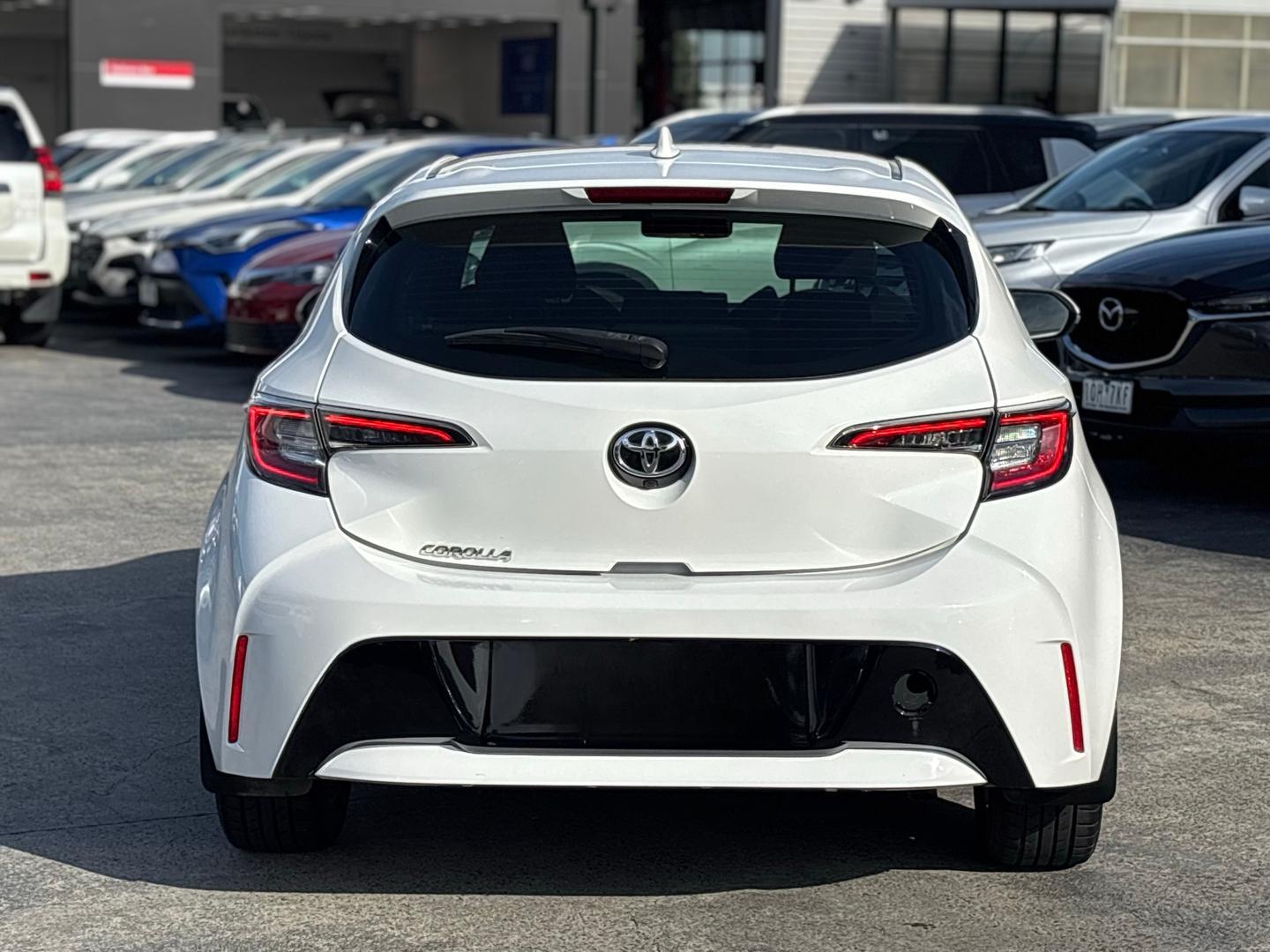 2018 Toyota Corolla Ascent Sport in White