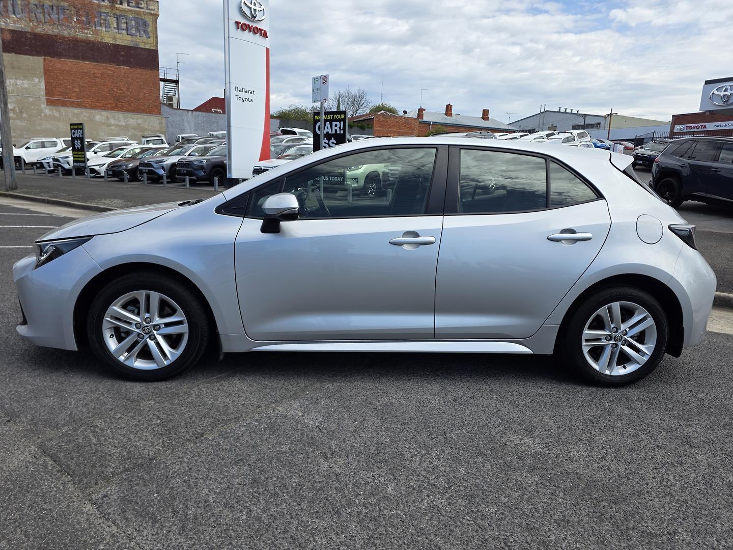 2019 Toyota Corolla Ascent Sport in Silver