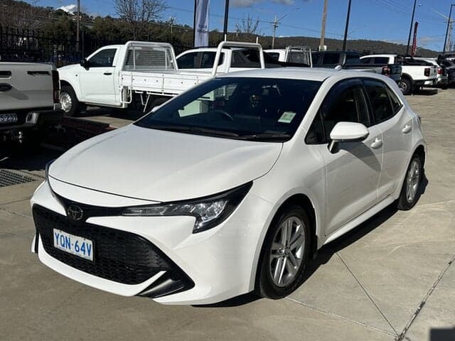 2020 Toyota Corolla Ascent Sport in White