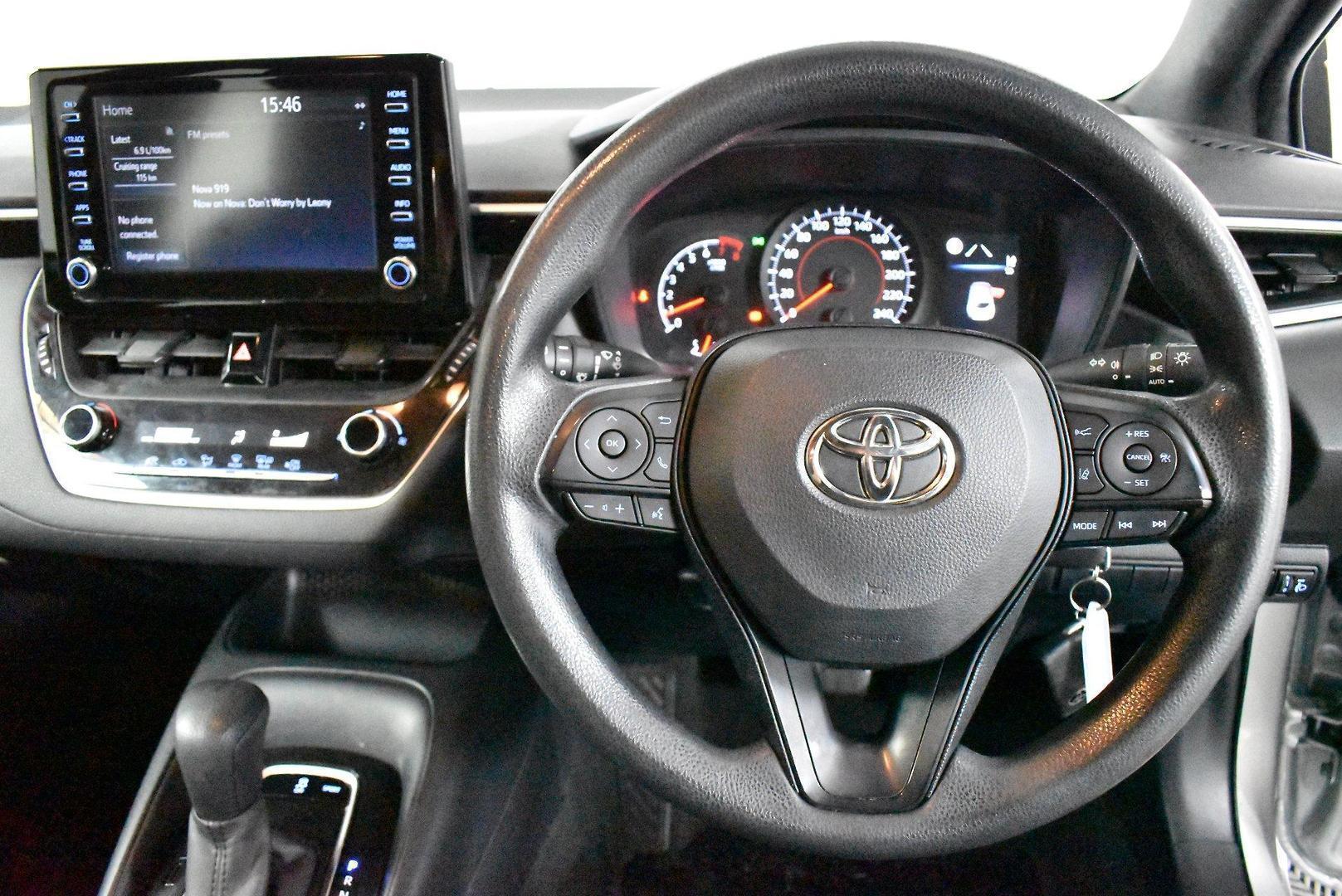 2018 Toyota Corolla Ascent Sport in Silver